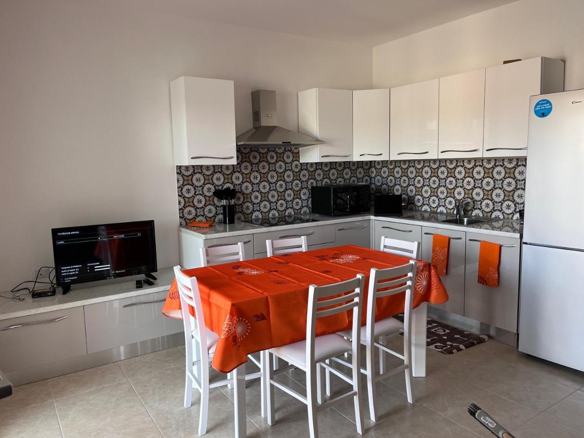 Residence Le Maree Porto Pino Exterior foto